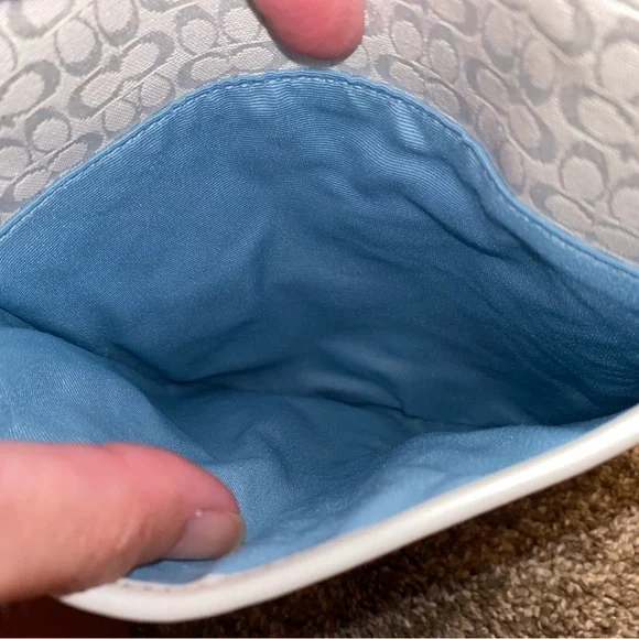 Coach Poppy Crossbody Purse - Picture 3 of 4